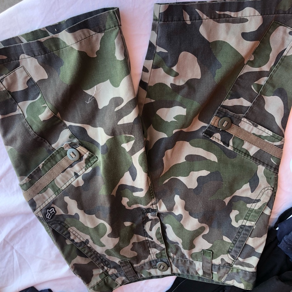 Fox camo cargo shorts